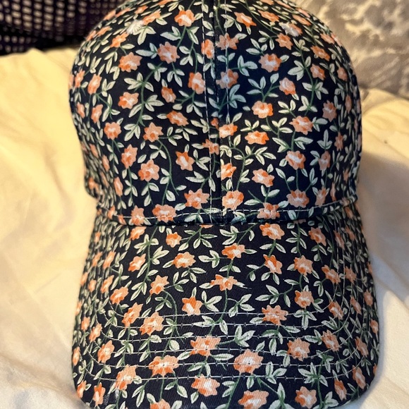 Pink and navy floral cap - Picture 6 of 6